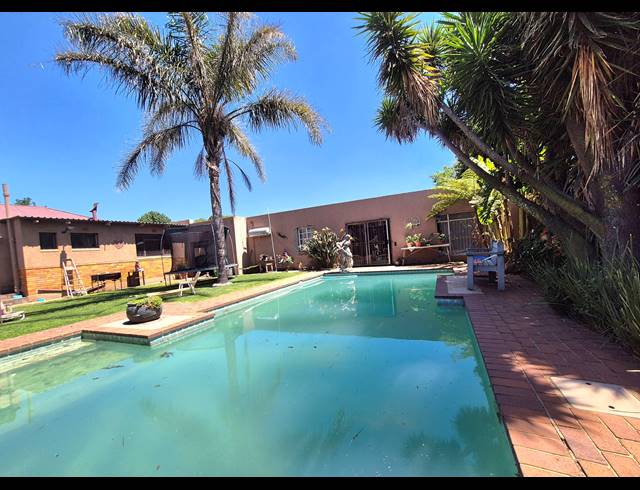 3 BEDROOM HOUSE FOR SALE IN BRENTHURST